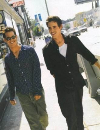 twins01.jpg